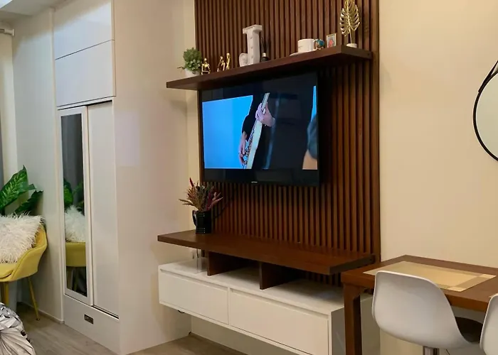 Unit At The Median Aparthotel